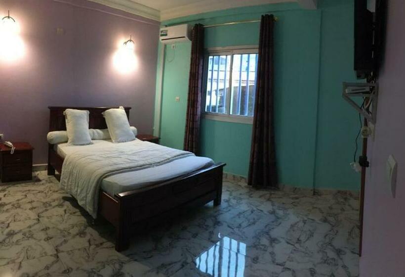 Hotel Satellite Dream