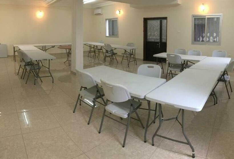 Hotel Satellite Dream