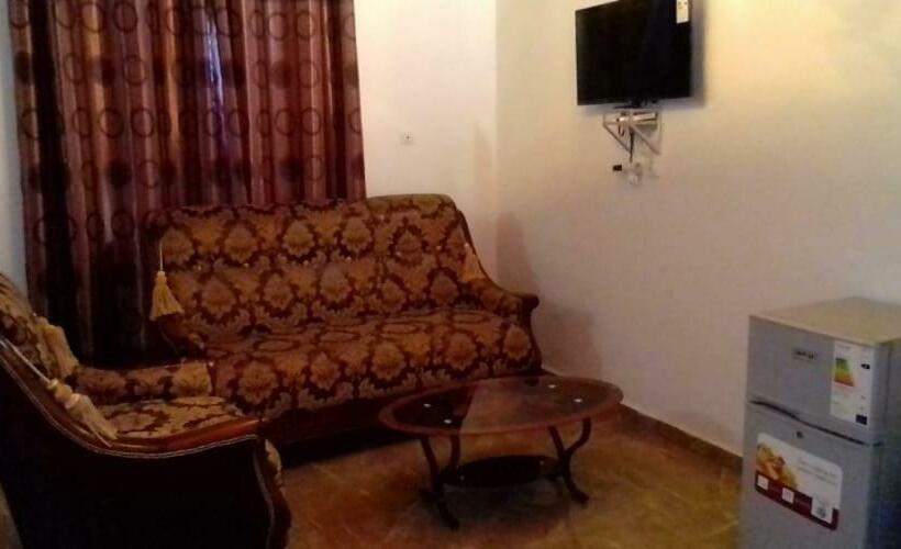 Hotel Satellite Dream