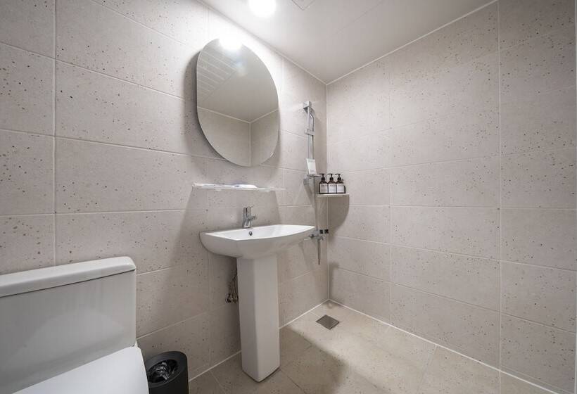 Nomad Aank Hotel Gumi