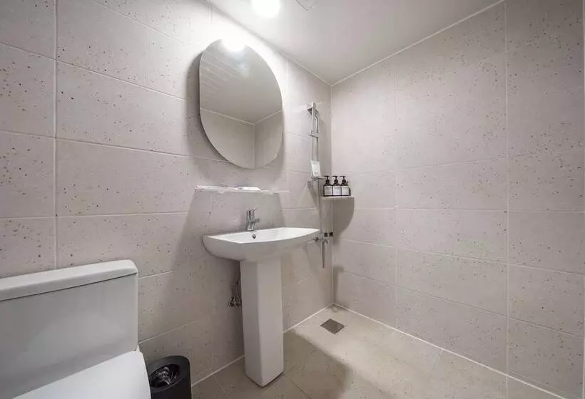 Nomad Aank Hotel Gumi