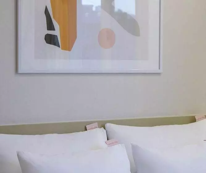 Nomad Aank Hotel Gumi