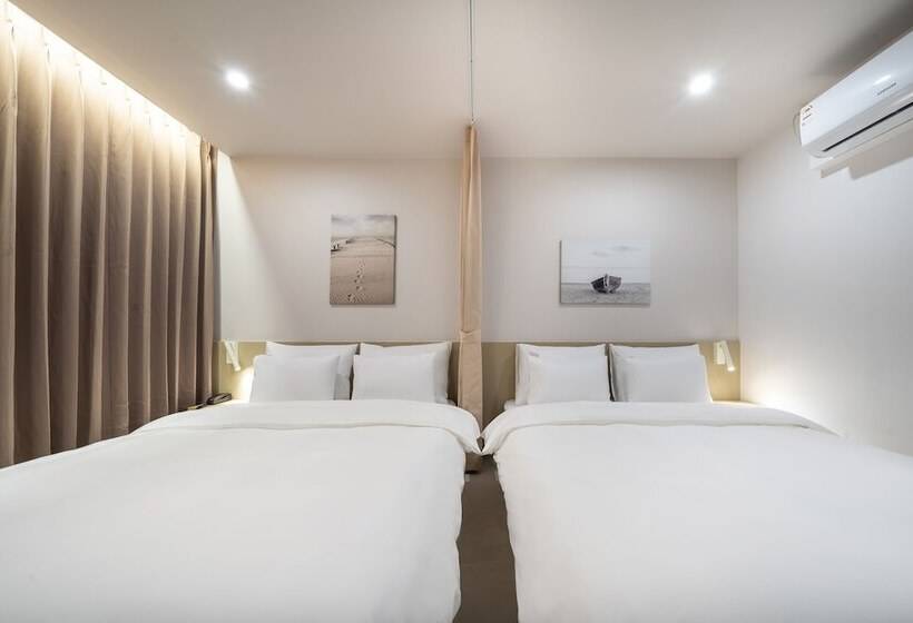 Nomad Aank Hotel Gumi