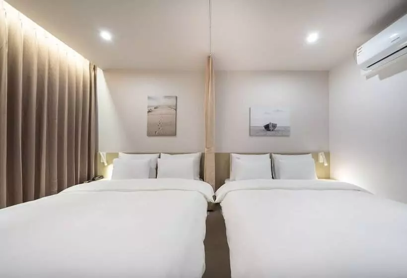 Nomad Aank Hotel Gumi