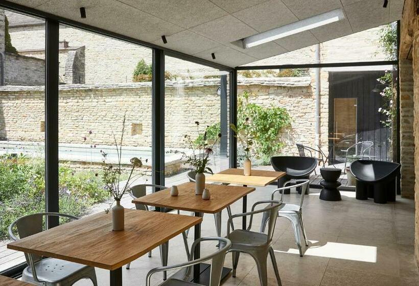 بنسيون La Maison De Pommard