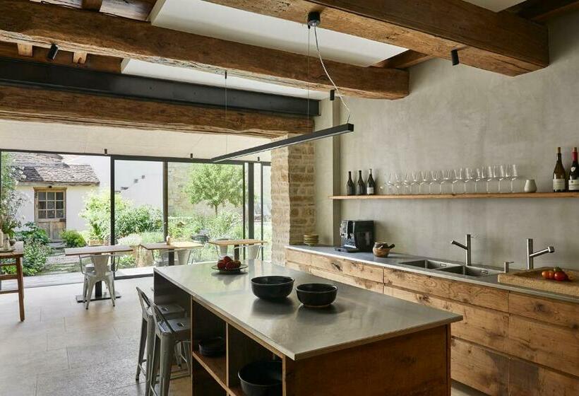 بنسيون La Maison De Pommard