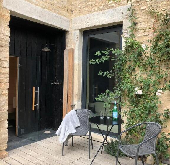 بنسيون La Maison De Pommard