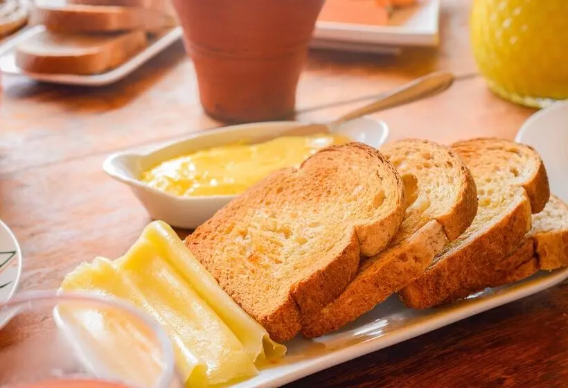 ペンション Pousada Bellatrix Ecolodge   Reserva De Sapiranga   Praia Do Forte   Bahia