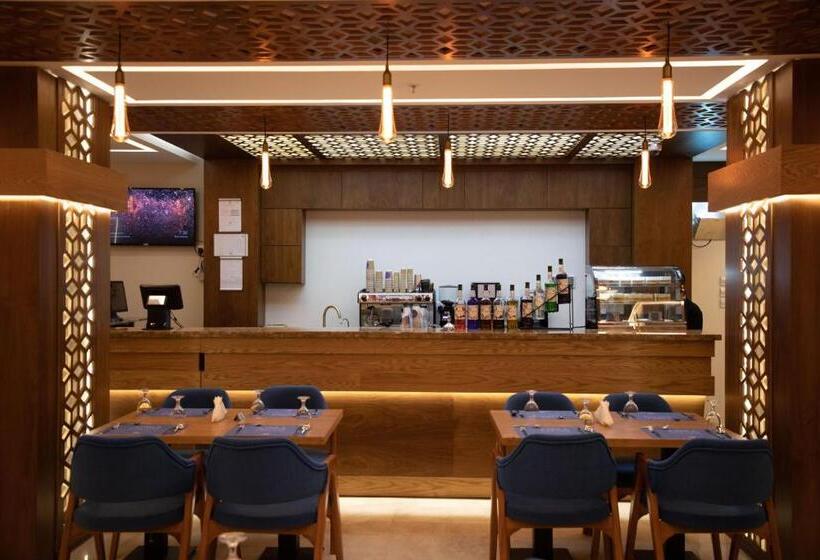 Red Sea Seasons Hotel Suites