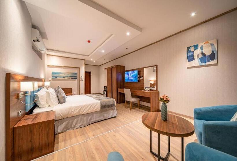 Red Sea Seasons Hotel Suites