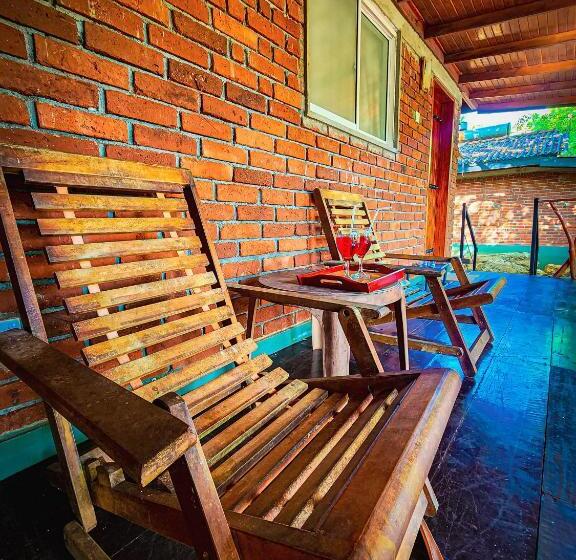 فندق صغير Birds Paradise Inn