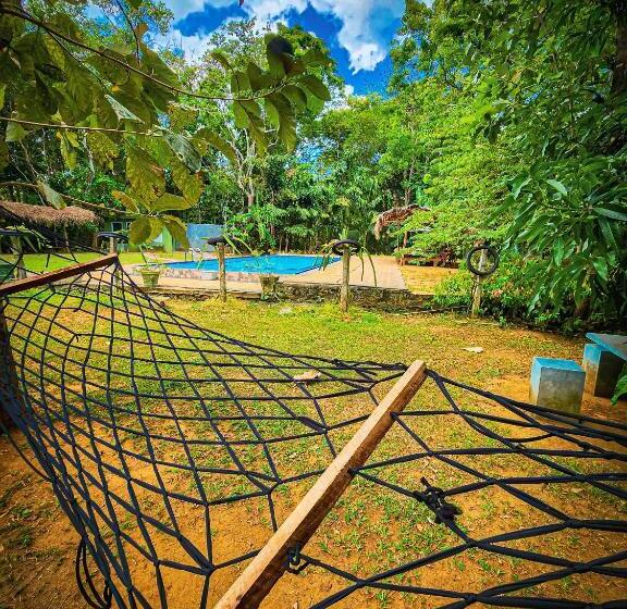 فندق صغير Birds Paradise Inn