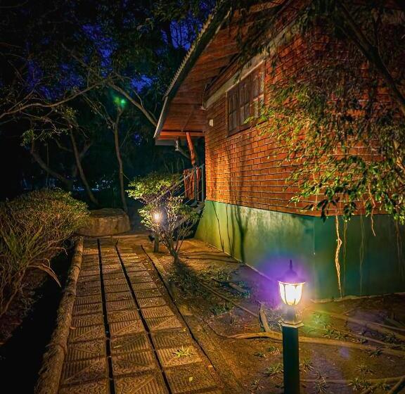 فندق صغير Birds Paradise Inn