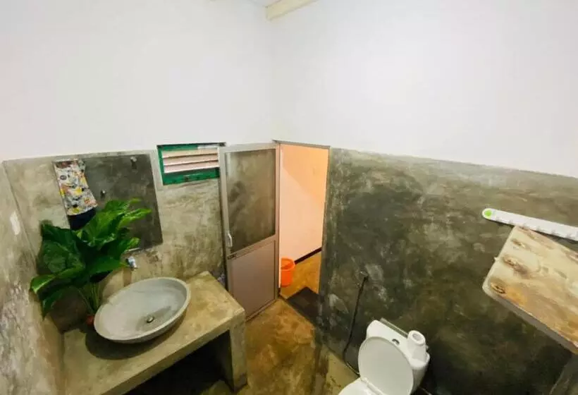 Backpack Beach Hostel & Reggae Bar