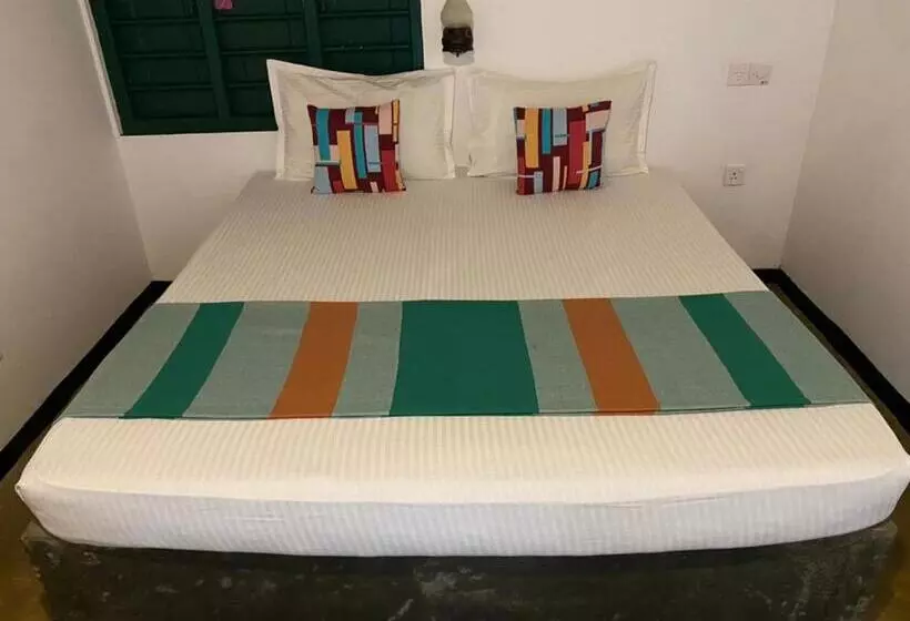 Backpack Beach Hostel & Reggae Bar