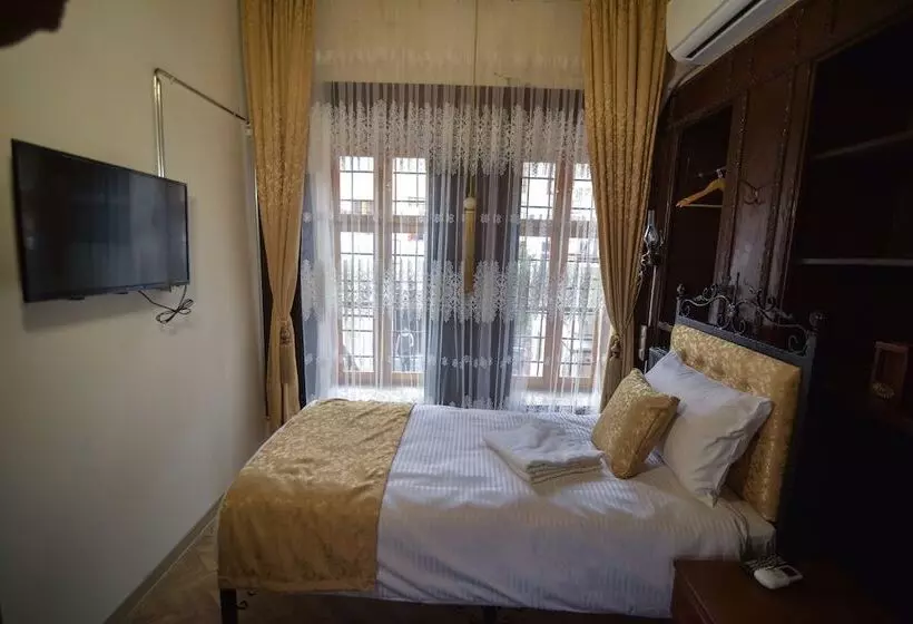 تختخواب و صبحانه Doğanbey Konaği