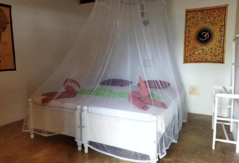 בית מלון כפרי Sunchaser Beach