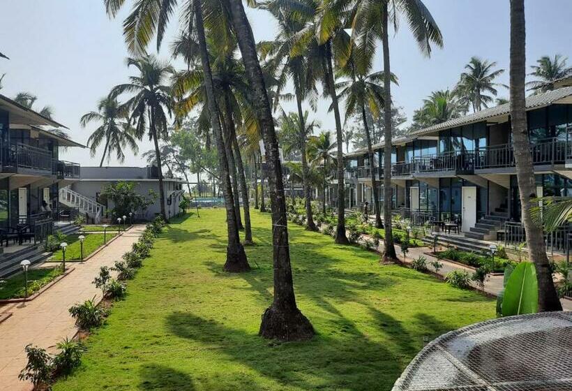 Foxoso La Beach Resort, Morjim