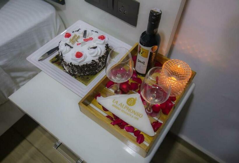 Foxoso La Beach Resort, Morjim