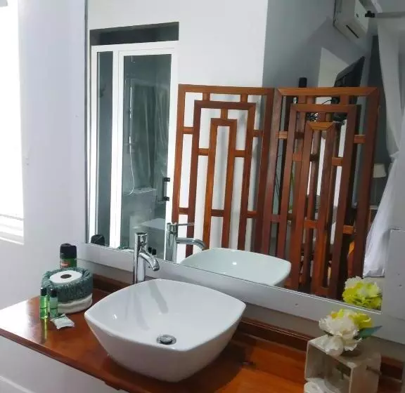 ペンション Acacia Inn Guesthouse