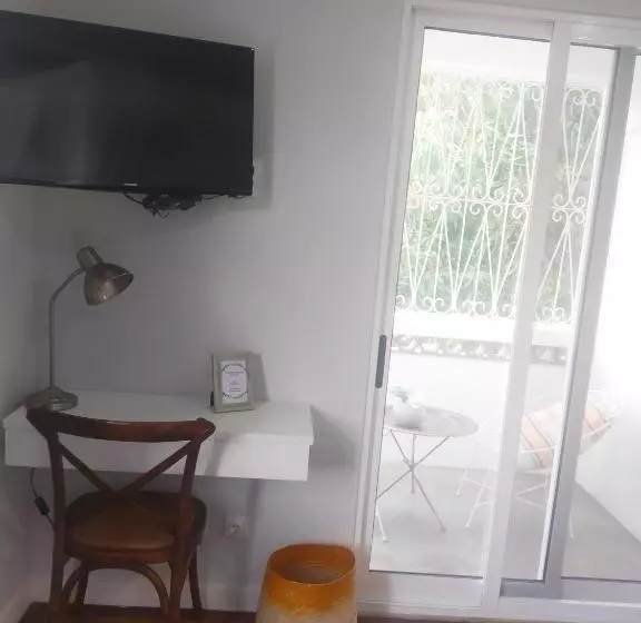 ペンション Acacia Inn Guesthouse