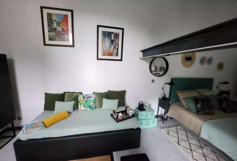 Majatalo Le Clos Pascaline