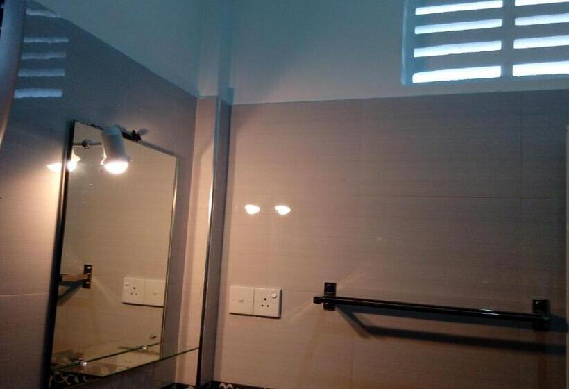 بنسيون Summerland Residence