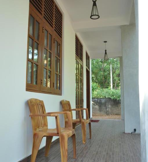 بنسيون Summerland Residence