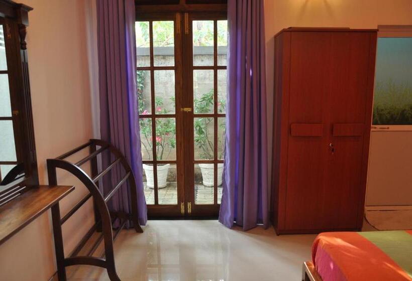 بنسيون Summerland Residence