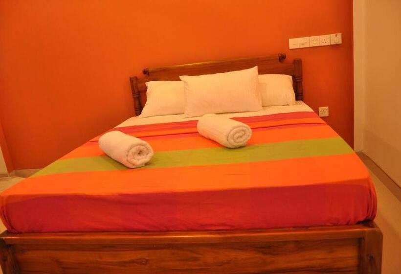 بنسيون Summerland Residence