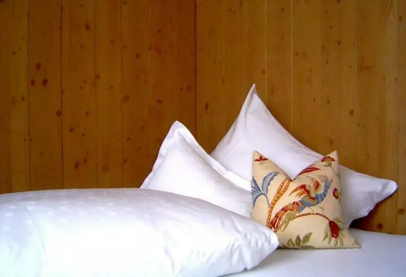 Aamiaismajoitus (B&B) Pension Waldhof