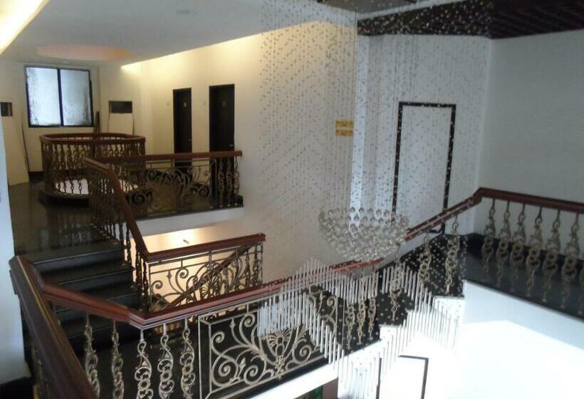 בית מלון כפרי Varaha Valley