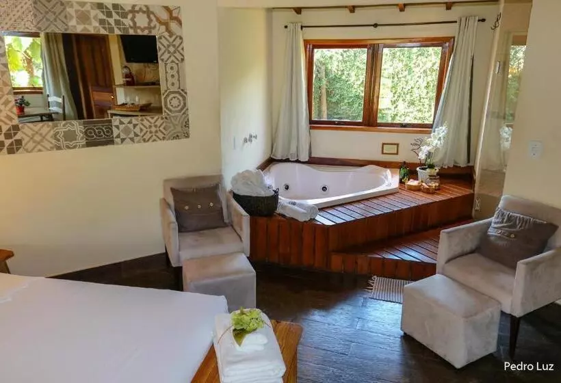ペンション Pousada Villa Luna
