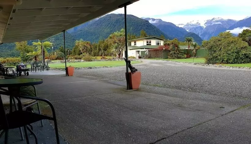 Glacier View Motel   Franz Josef