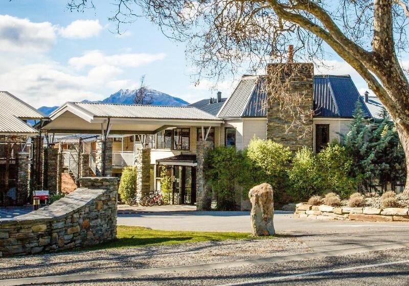 Hotel Club Wyndham Wanaka, Trademark Collection By Wyndham