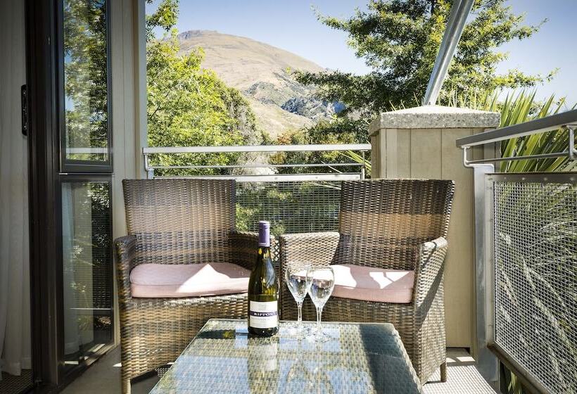Hotel Club Wyndham Wanaka, Trademark Collection By Wyndham