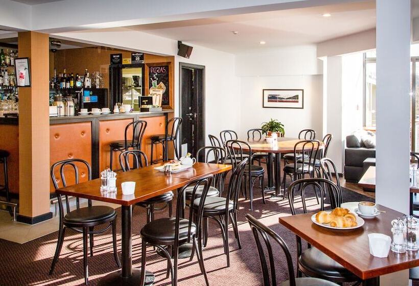 Hotel Club Wyndham Wanaka, Trademark Collection By Wyndham