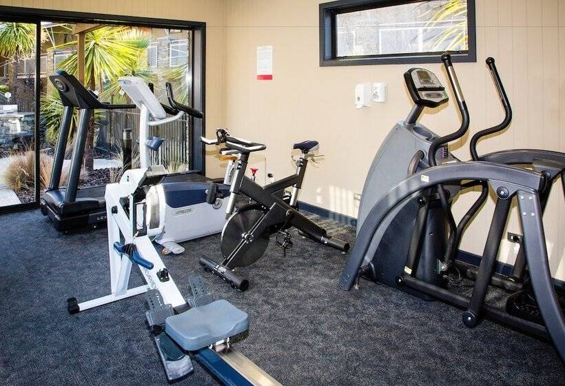 Hotel Club Wyndham Wanaka, Trademark Collection By Wyndham