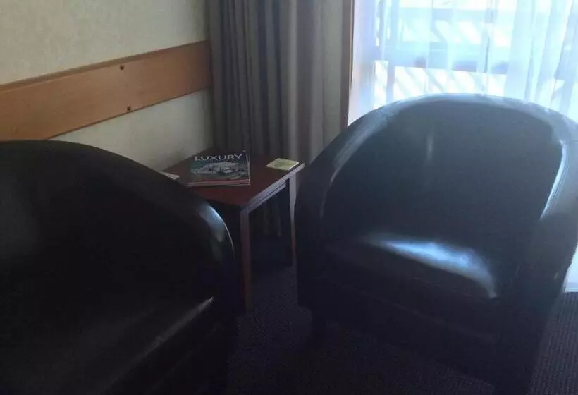 هتل Lakeland Resort Taupo