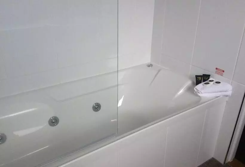 هتل Lakeland Resort Taupo