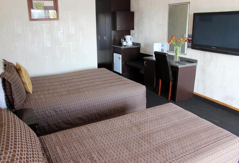 בית מלון כפרי Lakeland Resort Taupo