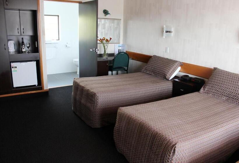 בית מלון כפרי Lakeland Resort Taupo