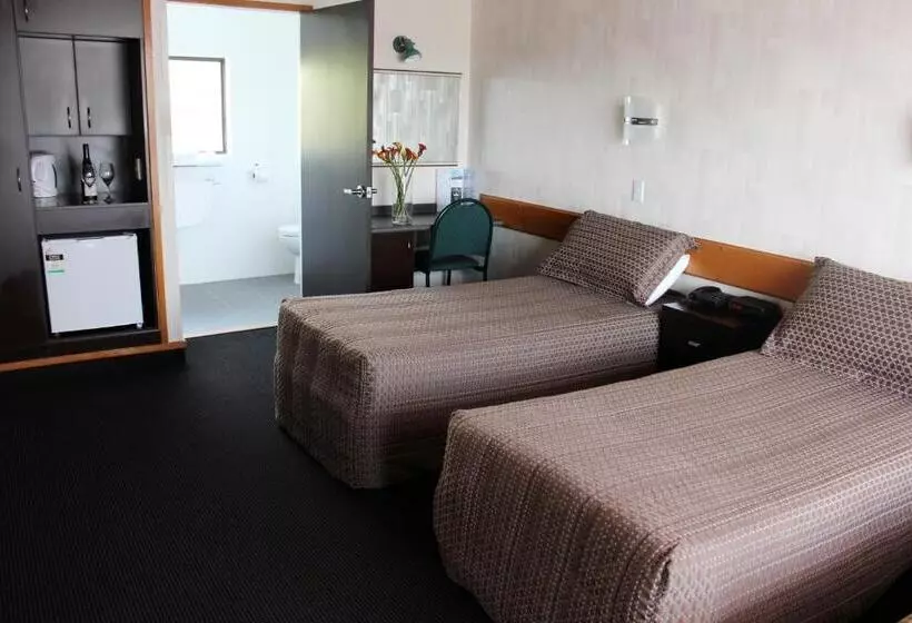 هتل Lakeland Resort Taupo