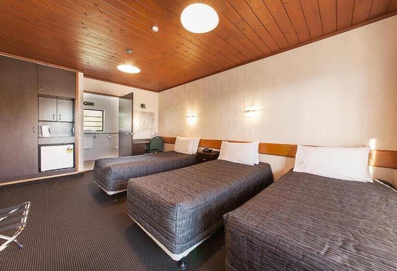 בית מלון כפרי Lakeland Resort Taupo