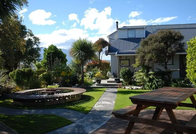 Hotelli Lemon Tree Lodge