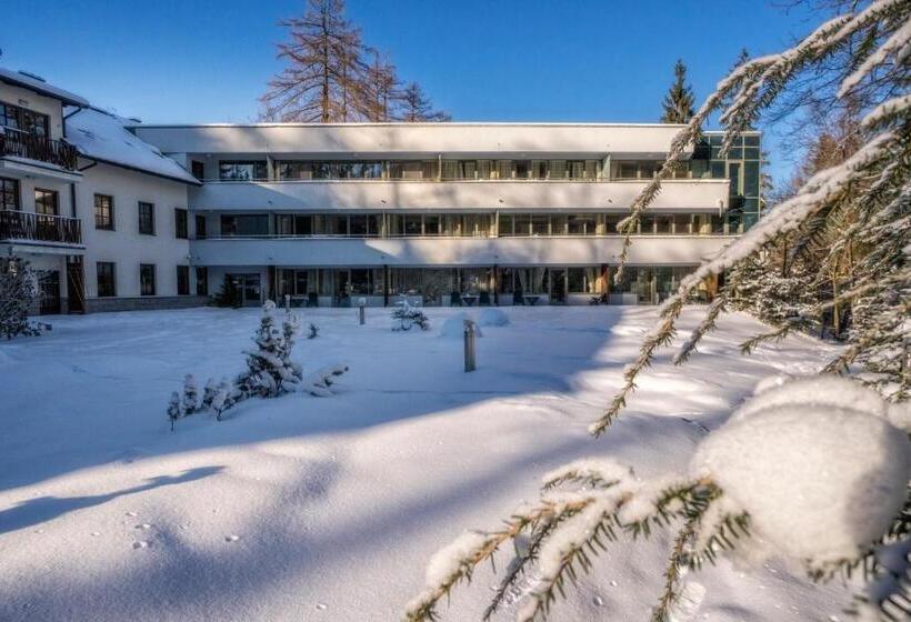 בית מלון כפרי Murowanica