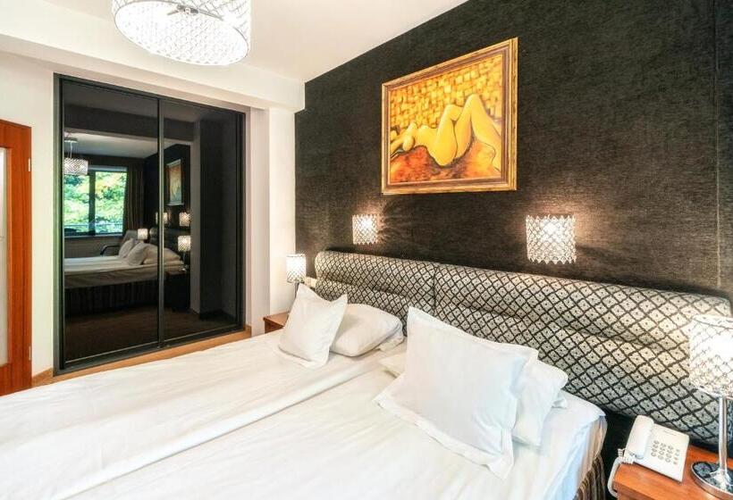 בית מלון כפרי Murowanica