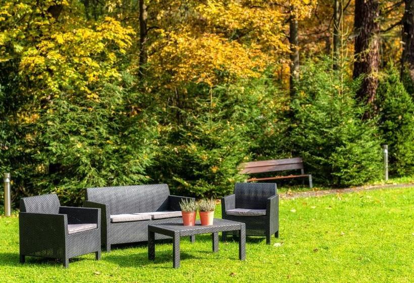 בית מלון כפרי Murowanica