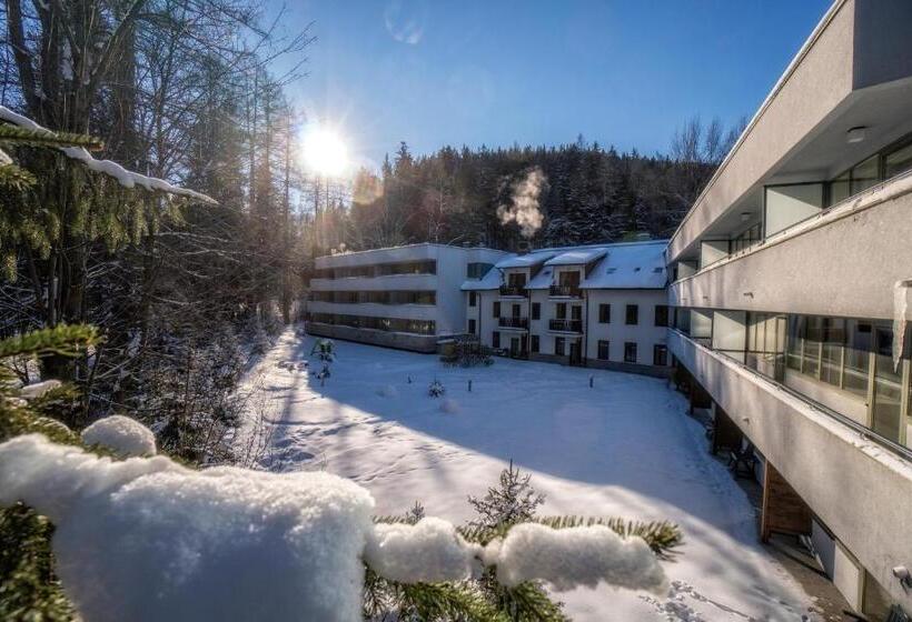 בית מלון כפרי Murowanica