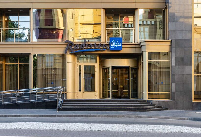 בית מלון כפרי Radisson Blu Belorusskaya